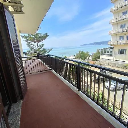 ホテル Hotel Acciaroli