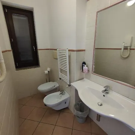 Hotel Acciaroli ホテル 3*