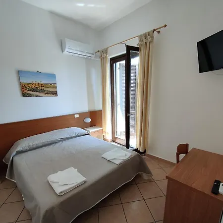 Hotel Acciaroli ホテル アッチャロリ