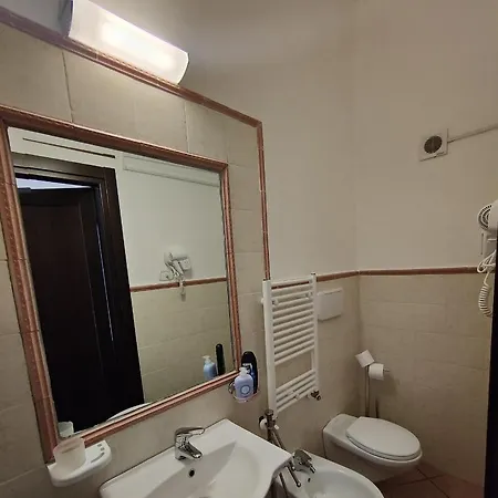 Hotel Acciaroli ホテル アッチャロリ