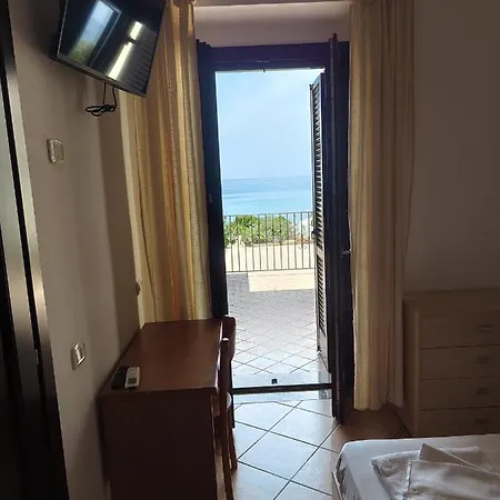 Hotel Acciaroli ホテル