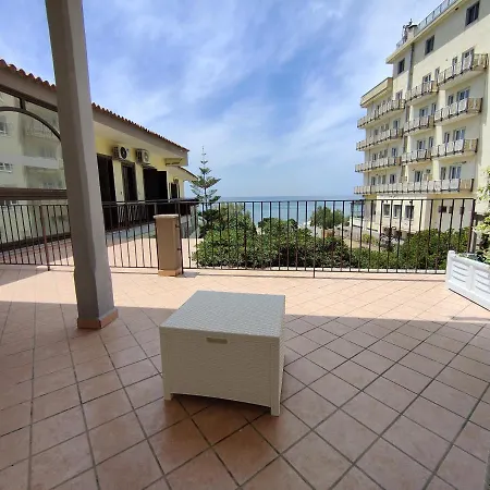 Hotel Acciaroli アッチャロリ