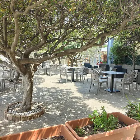 Hotel Acciaroli מלון