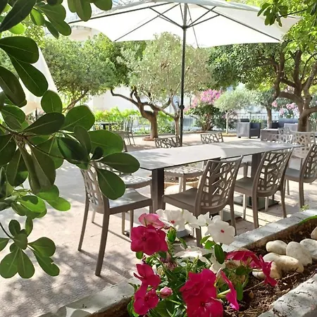 ホテル Hotel Acciaroli アッチャロリ