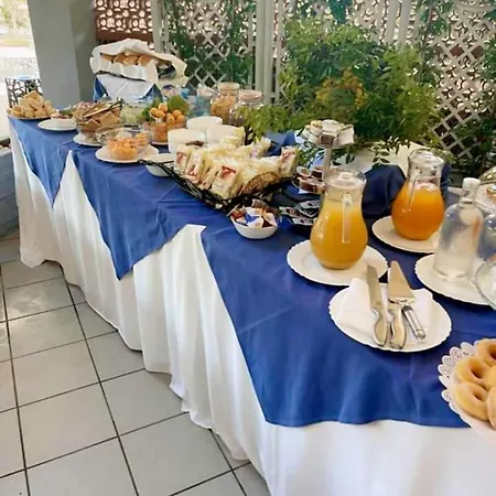 Hotel Acciaroli 3* アッチャロリ