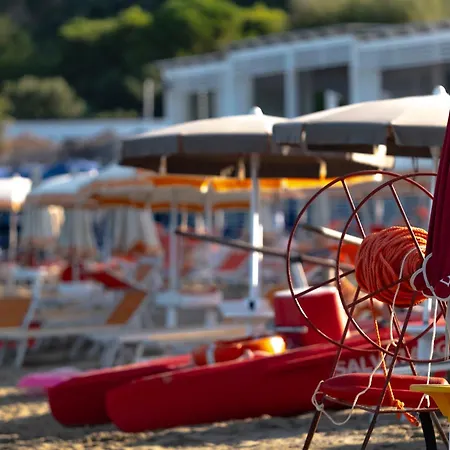 ホテル Hotel Acciaroli 3*