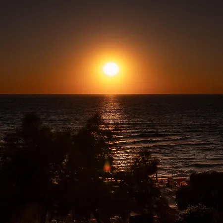 ホテル Hotel Acciaroli 3*