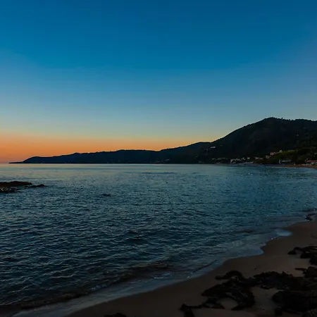 Hotel Acciaroli ホテル 3*