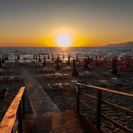 ホテル Hotel Acciaroli 3*