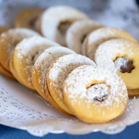 Hotel Acciaroli アッチャロリ